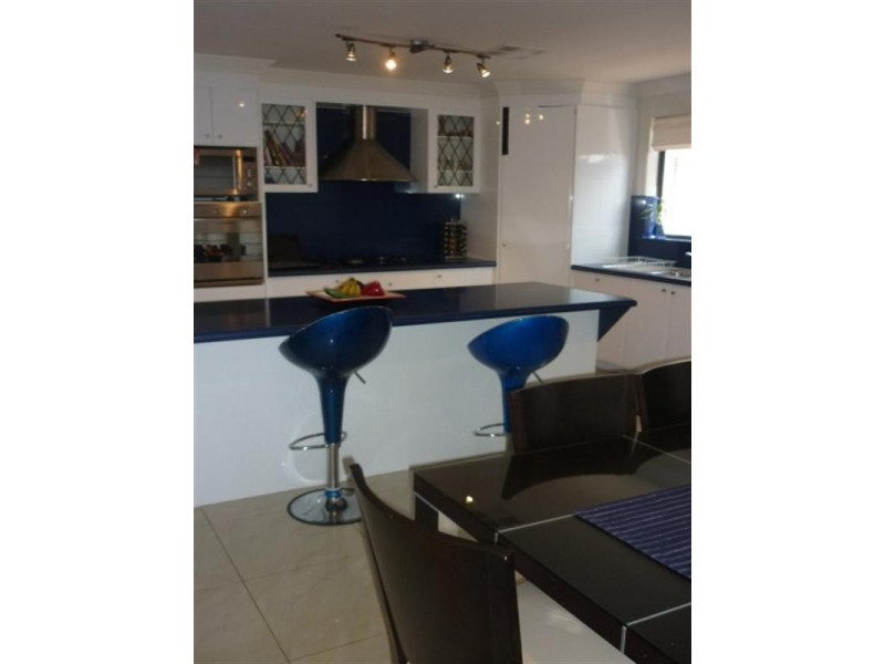 11 Mc Cubbin Place, Casula NSW 2170