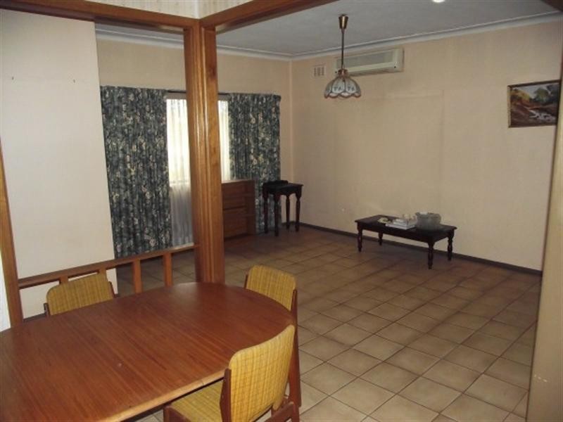 35 Grimson Crescent, Liverpool NSW 2170