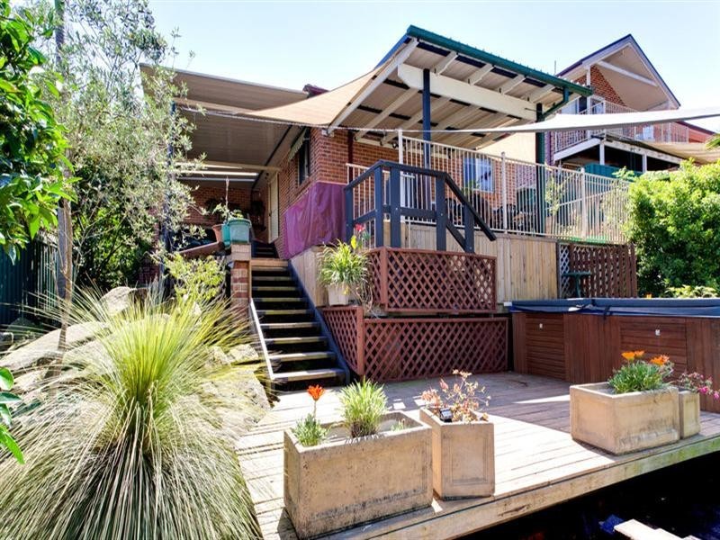 36 Bainsbridge Avenue, Ingleburn NSW 2565