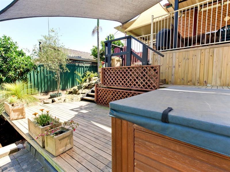 36 Bainsbridge Avenue, Ingleburn NSW 2565