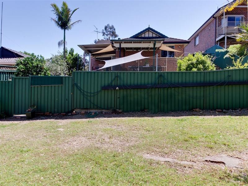 36 Bainsbridge Avenue, Ingleburn NSW 2565