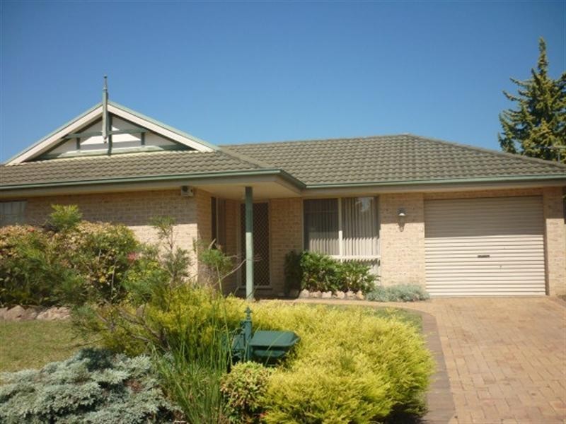 4 Ebor Place, Hoxton Park NSW 2171