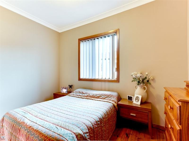 19 Hugh Avenue, Peakhurst NSW 2210