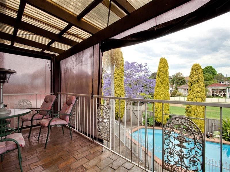 19 Hugh Avenue, Peakhurst NSW 2210