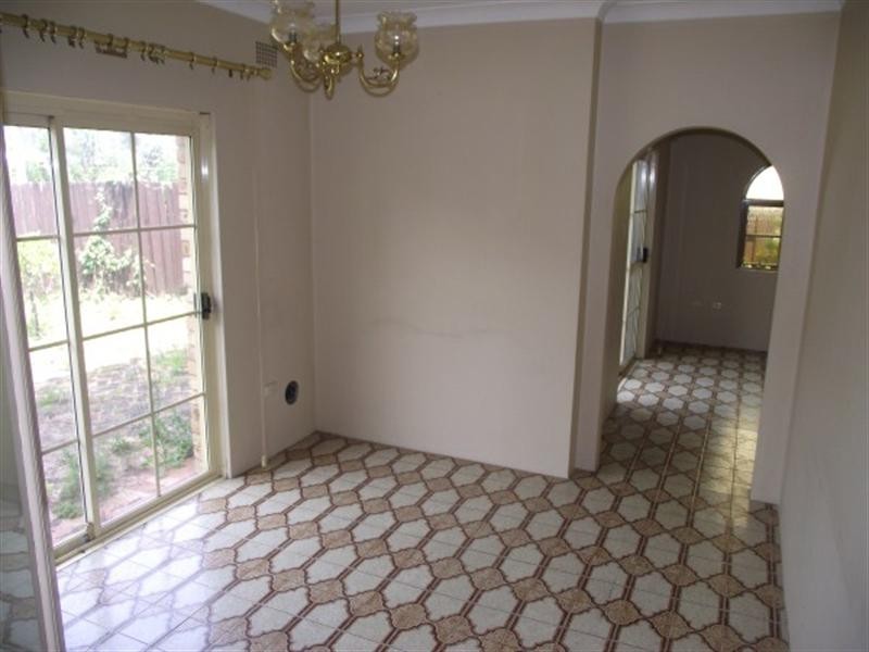 12 Silverwater Crescent, Lansvale NSW 2166