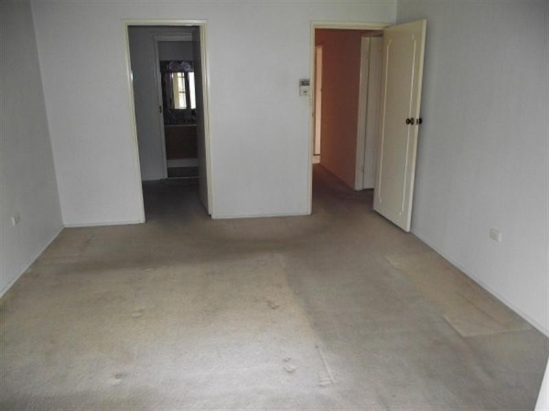 12 Silverwater Crescent, Lansvale NSW 2166