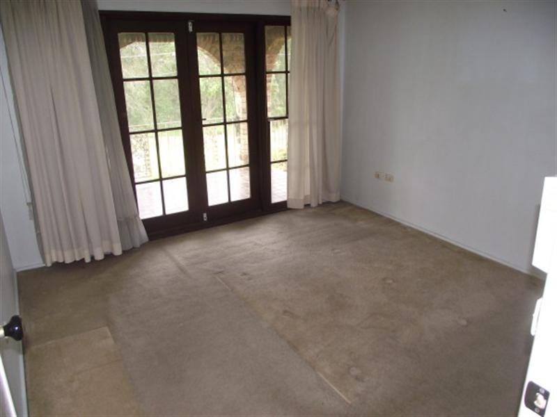 12 Silverwater Crescent, Lansvale NSW 2166