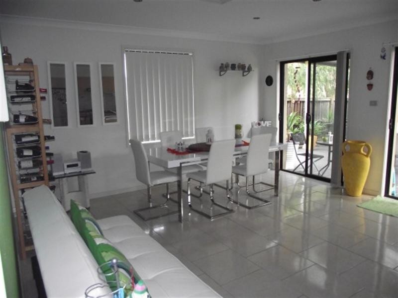 West Hoxton NSW 2171