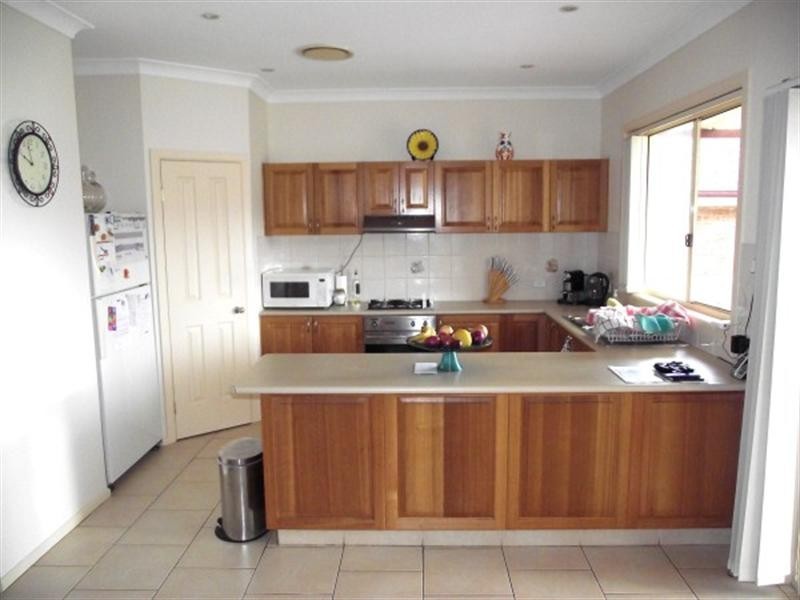 71 Harraden Drive, West Hoxton NSW 2171