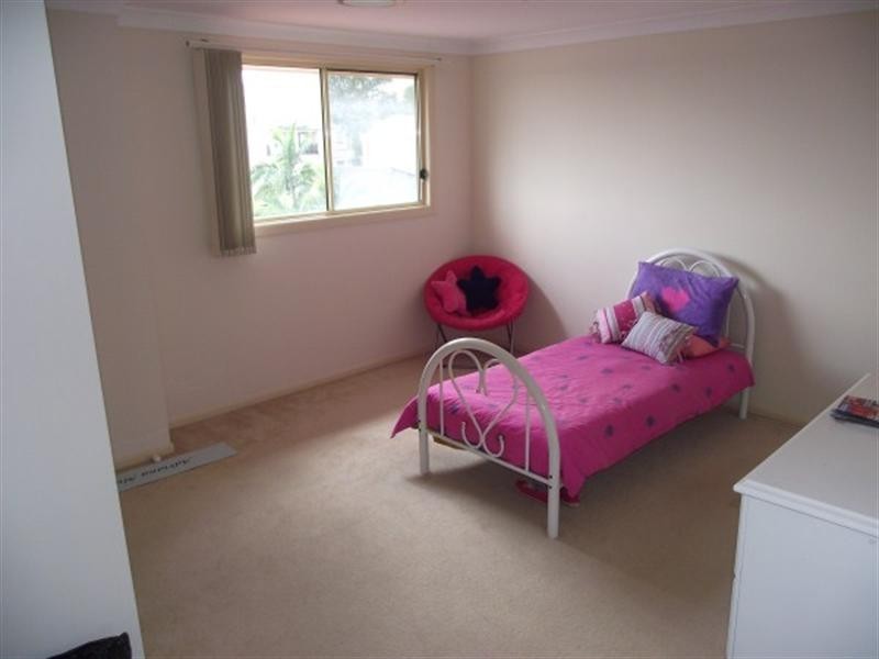 71 Harraden Drive, West Hoxton NSW 2171