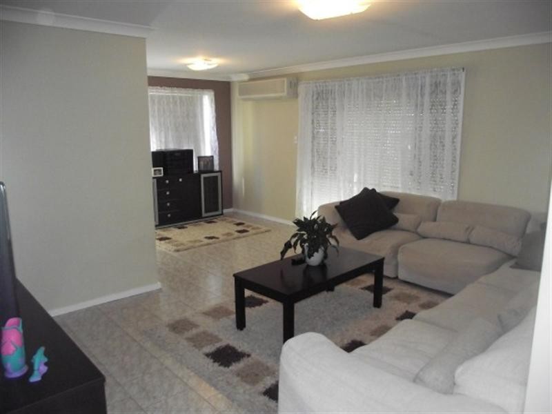 Wattle Grove NSW 2173