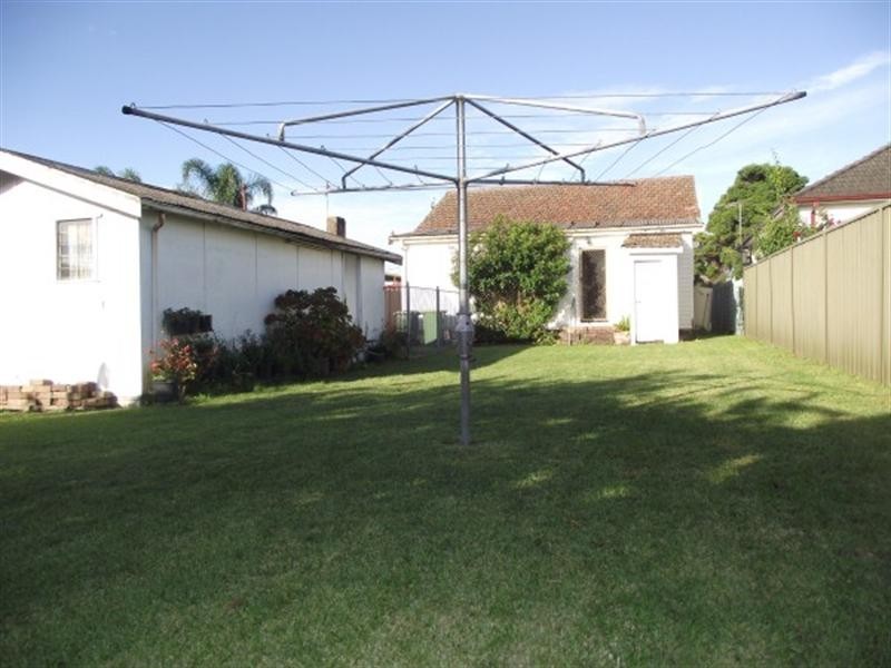 Fairfield East NSW 2165