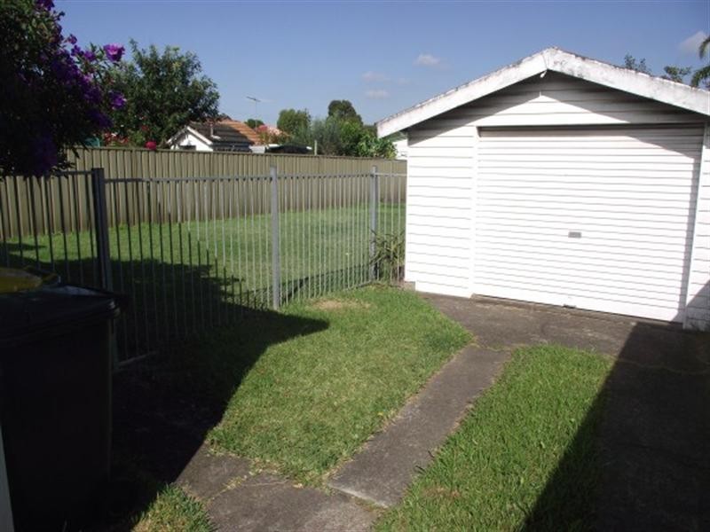 Fairfield East NSW 2165