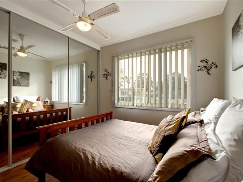 6 Jan Avenue, Lurnea NSW 2170