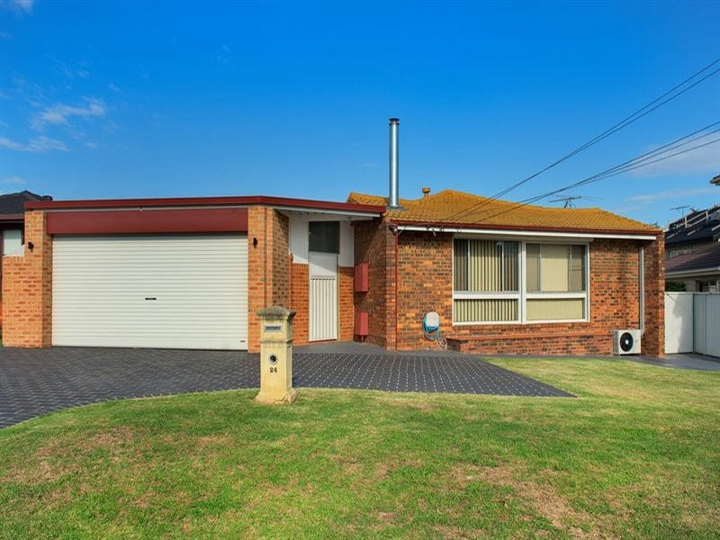 24 Wilkes Avenue, Moorebank NSW 2170