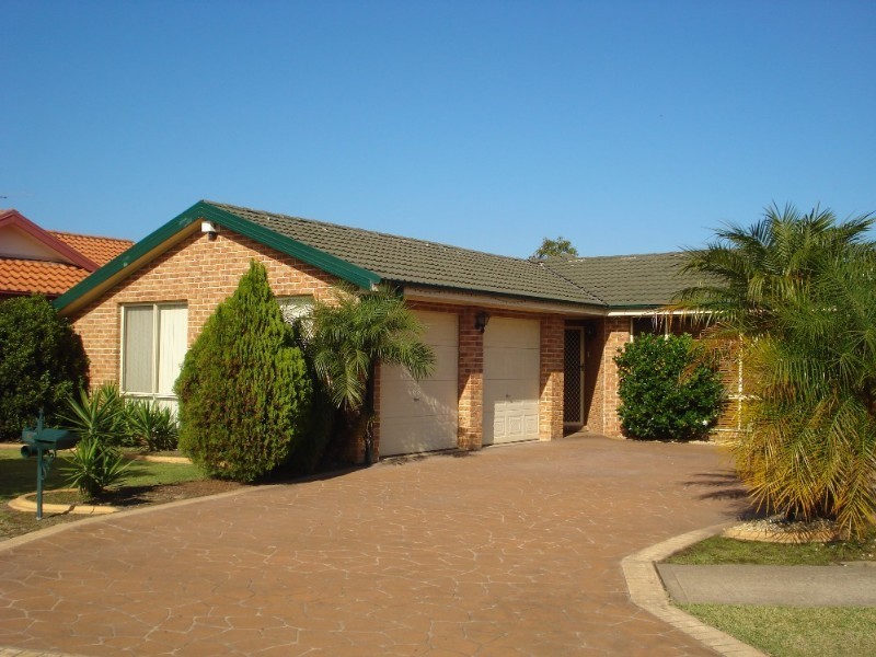 Wattle Grove NSW 2173