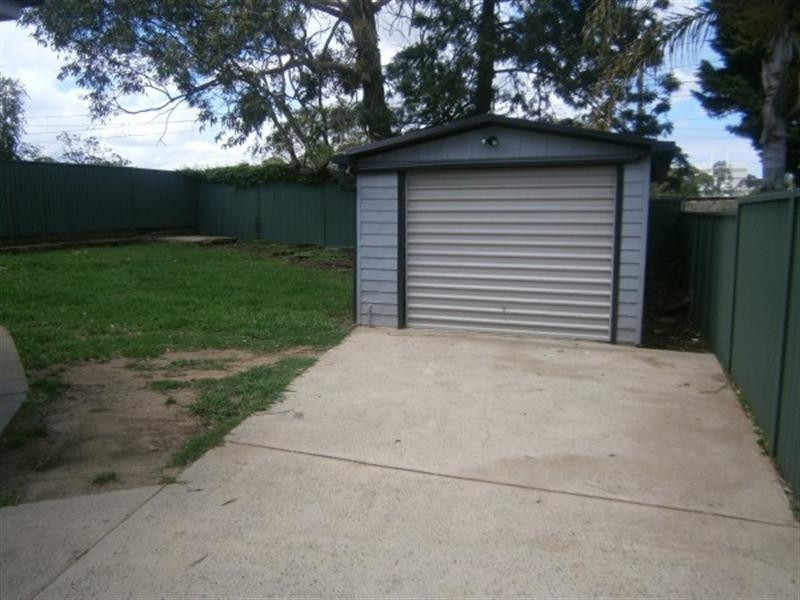 14 Lakewood Crescent, Casula NSW 2170
