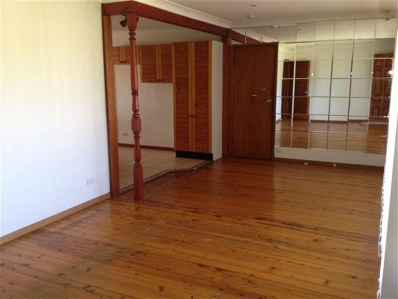 15 Edgecombe Avenue, Moorebank NSW 2170