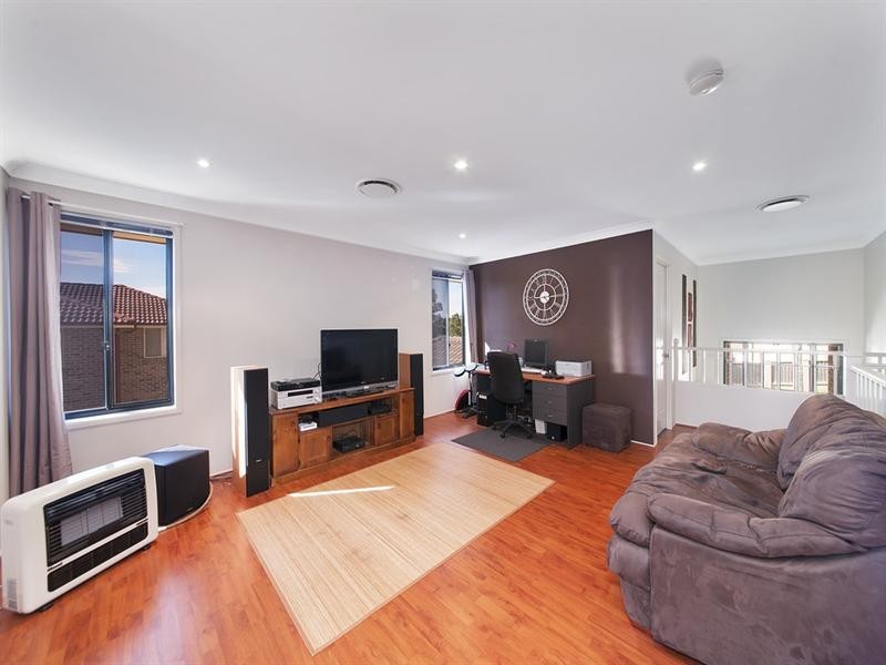 West Hoxton NSW 2171