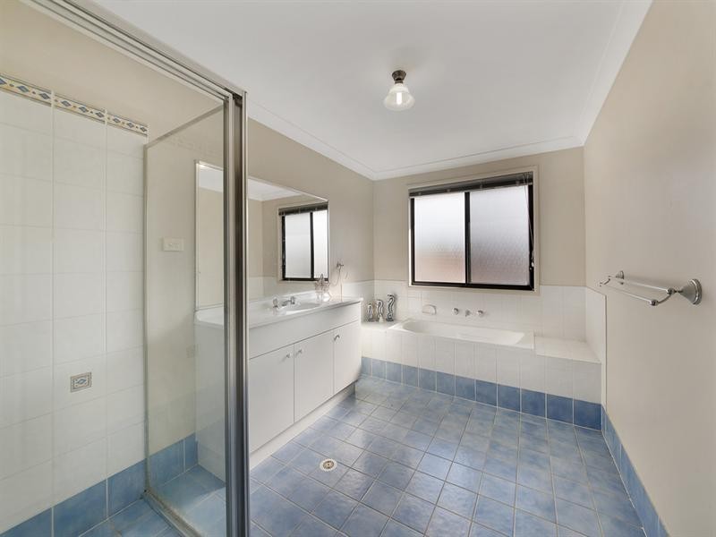 West Hoxton NSW 2171