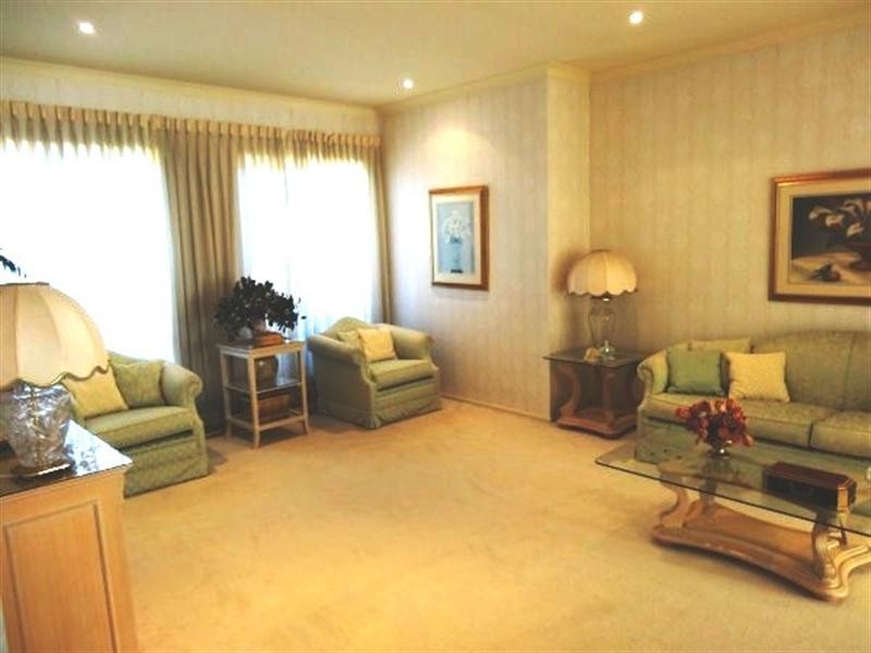 7 Sandalwood Close, Casula NSW 2170