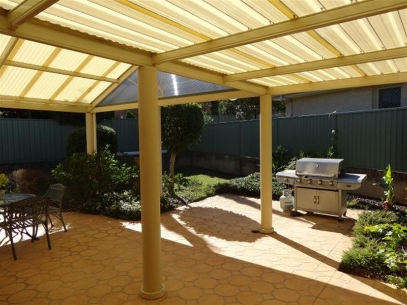 7 Sandalwood Close, Casula NSW 2170