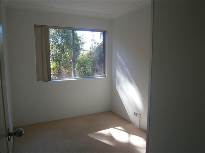 1/34 Goulburn Street, Liverpool NSW 2170