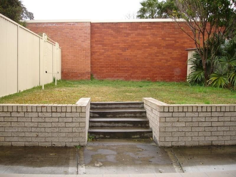 2/160 picnic point Road, Picnic Point NSW 2213