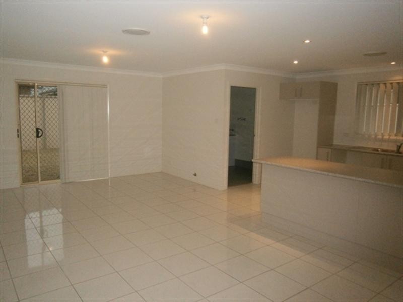 West Hoxton NSW 2171
