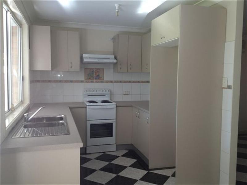 253 Whitford Road, Green Valley NSW 2168