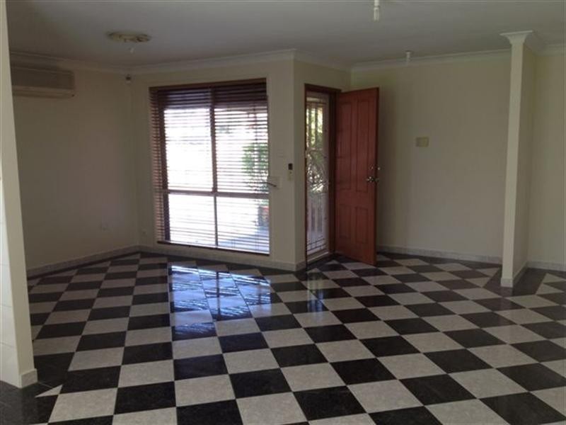 253 Whitford Road, Green Valley NSW 2168