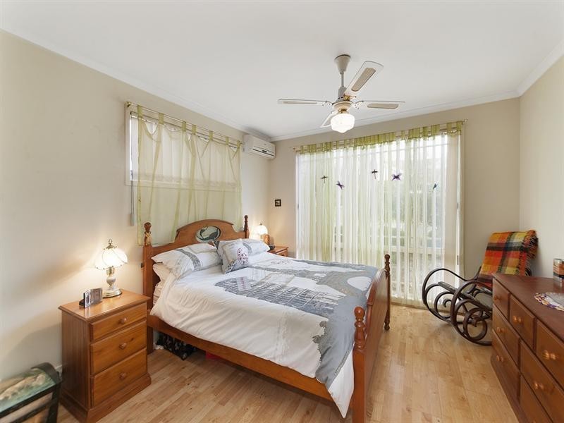 16 Solander Avenue, West Hoxton NSW 2171