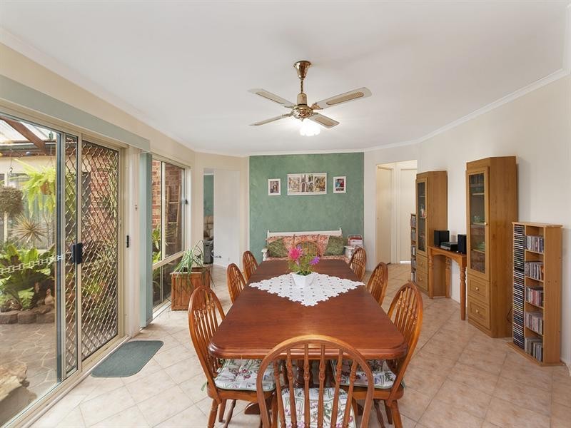 16 Solander Avenue, West Hoxton NSW 2171