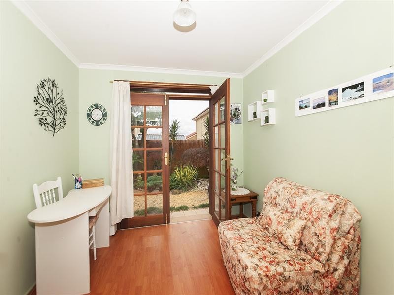 16 Solander Avenue, West Hoxton NSW 2171