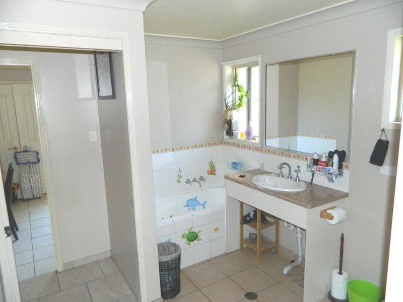 52 Malar Crescent, Booie QLD 4610