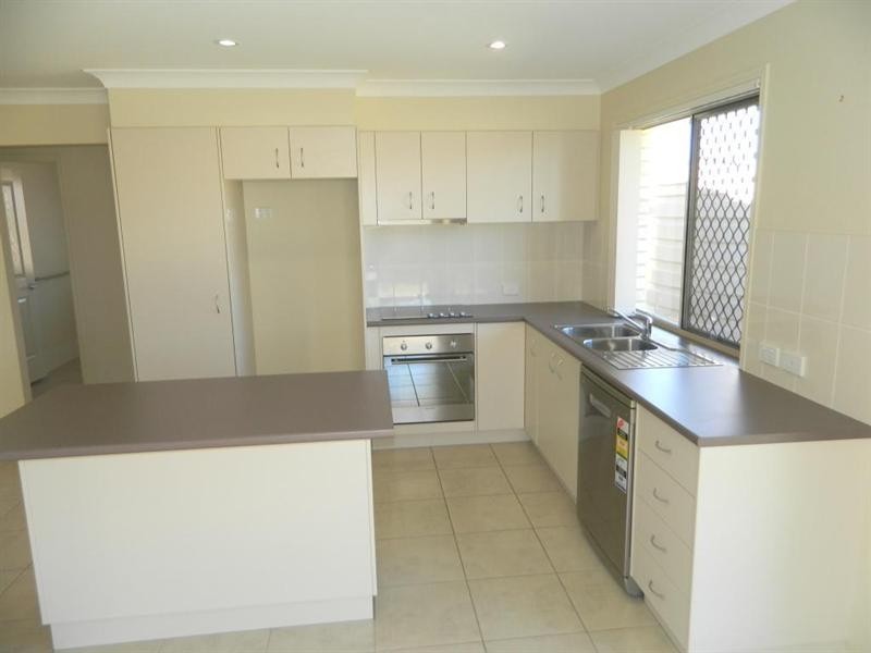 47 Parkside Drive, Kingaroy QLD 4610