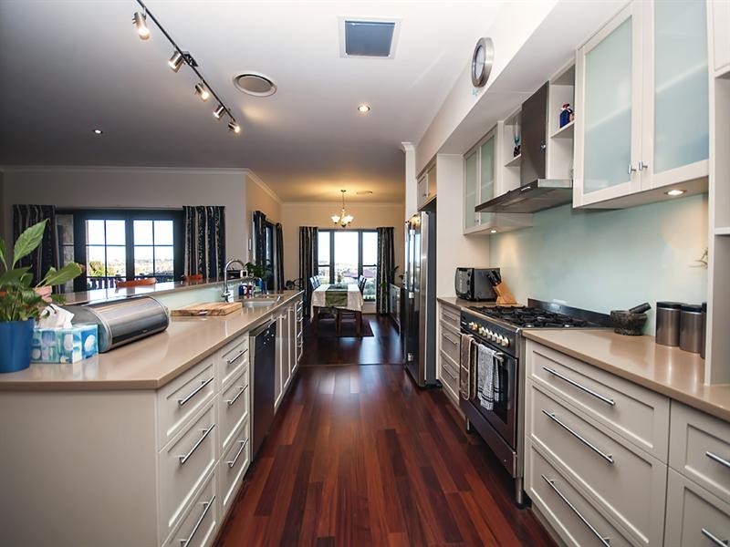 13 Sonaree Drive, Kingaroy QLD 4610