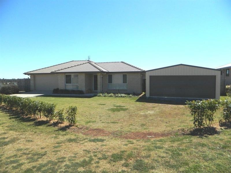 42 Banksia Drive, Kingaroy QLD 4610