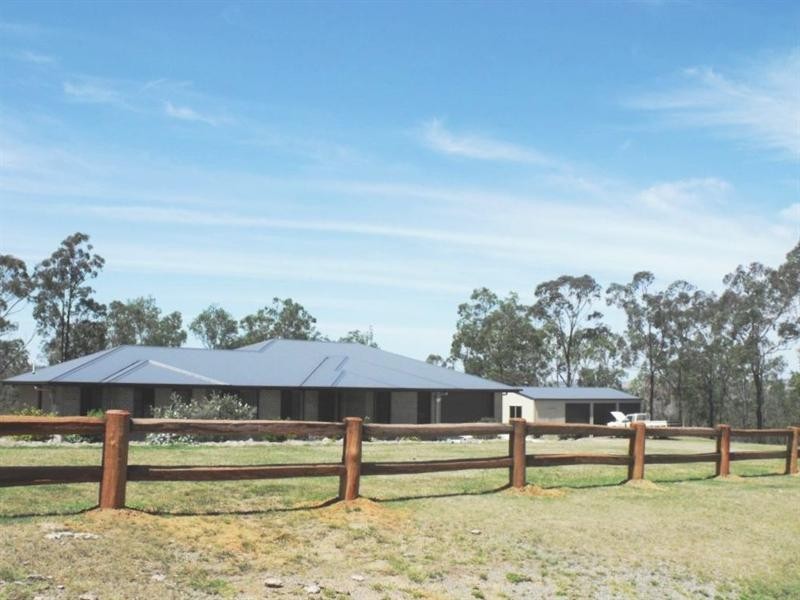 35 Digging Road, Nanango QLD 4615