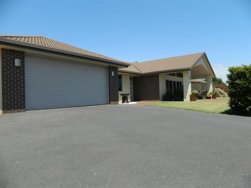 4 Brittany Court, Kingaroy QLD 4610