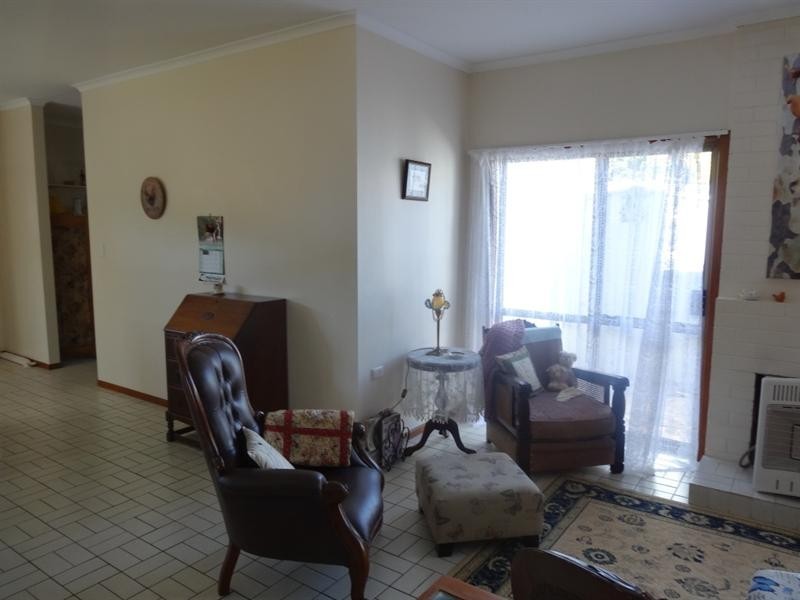 89 moore Street, Kingaroy QLD 4610