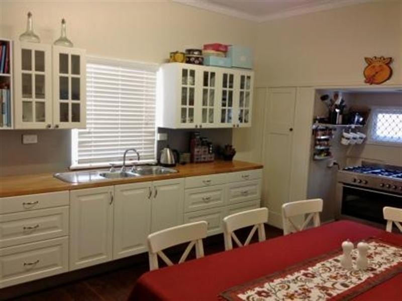 6 Earl Street, Kingaroy QLD 4610