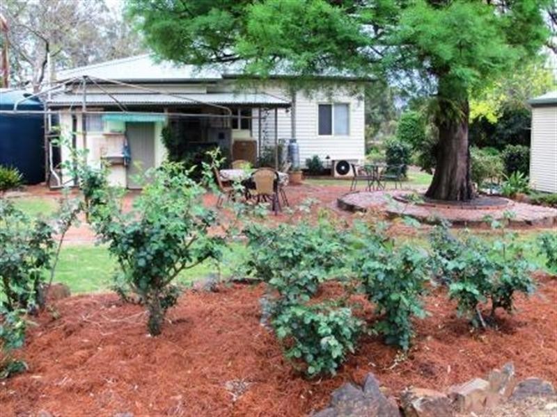 8-12 Gordon, Kumbia QLD 4610