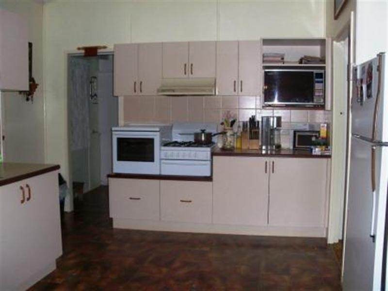 8-12 Gordon, Kumbia QLD 4610