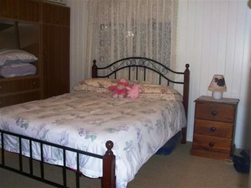 8-12 Gordon, Kumbia QLD 4610