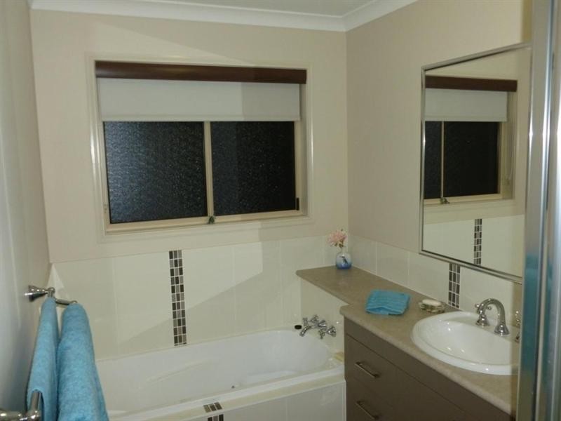 2 Dingle Close, Kingaroy QLD 4610