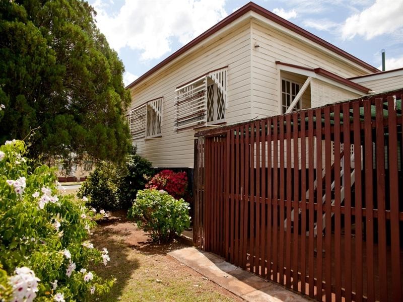 6 Fisher Street, Kingaroy QLD 4610