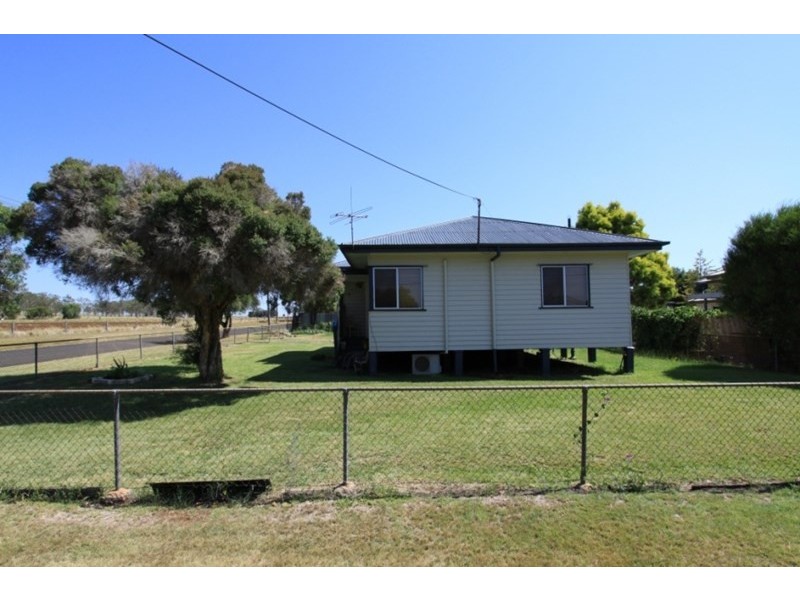 18 kefford Street, Kingaroy QLD 4610