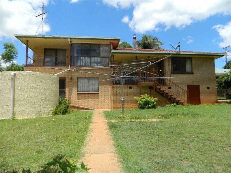 80 Moore Street, Kingaroy QLD 4610