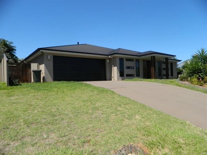 1 Poinciana Avenue, Kingaroy QLD 4610
